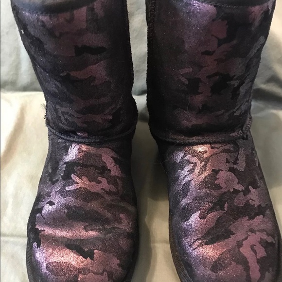 Ugg Australia Classic Short Pink Glitter Camo Boot - Picture 2 of 7